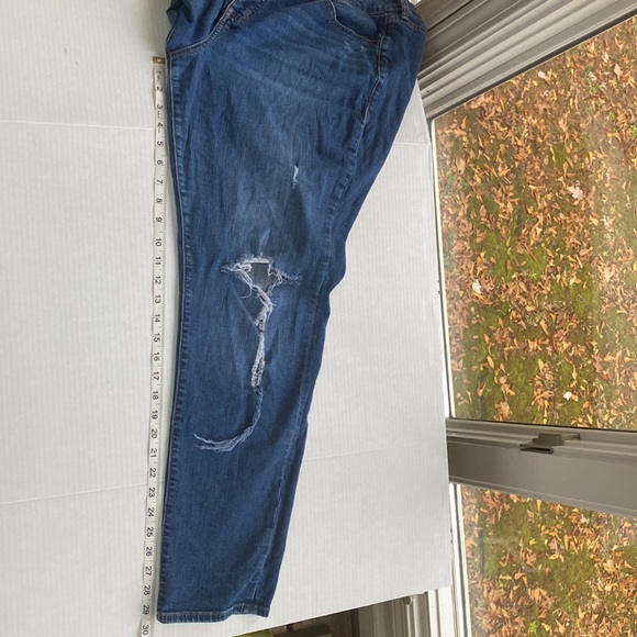 Torrid Brand Distressed Jeans - Picture 5 of 5